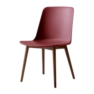 & Tradition - Rely Side Chair HW71, noyer laqué / rouge-bru…