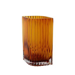 AYTM - Folium Vase, L 18 cm, H 25 cm, ambre