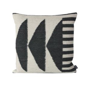 ferm LIVING - Kelim Cushion, 50 x 50 cm, black triangles