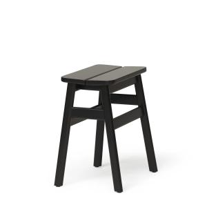 Form & Refine - Angle Standard Tabouret, hêtre teinté noir