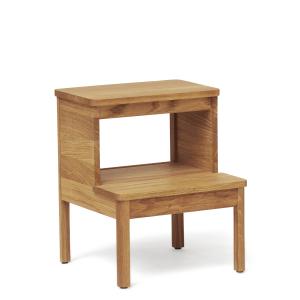 Form & Refine - A Line Tabouret marchepied, chêne huilé