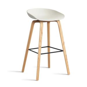 HAY - About A Stool AAS 32 H 75 cm, chêne laqué / acier noi…