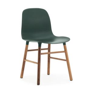 Normann Copenhagen - Chaise Form, Pied en bois, noyer / vert