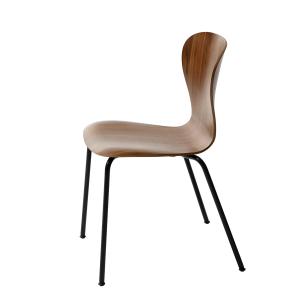 Thonet - S 220 Chaise, noyer / piétement noir RAL 9005