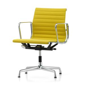 Vitra - EA 131 Chaise de bureau avec accoudoirs, pivotante,…