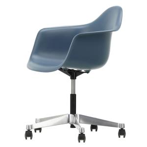 Vitra - Eames Plastic Armchair PACC RE, poli / bleu mer, ro…