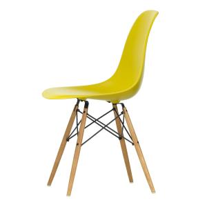 Vitra - Eames Plastic Side Chair DSW RE, frêne couleur miel…