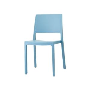 Chaise de jardin en plastique bleu