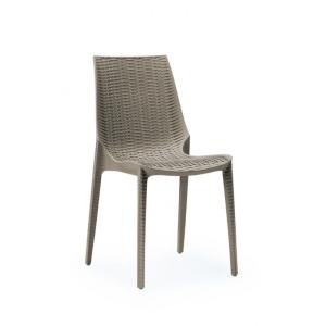 Chaise de jardin en plastique taupe