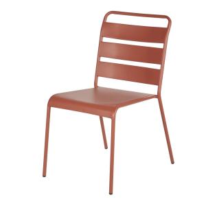 Chaise en métal terracotta