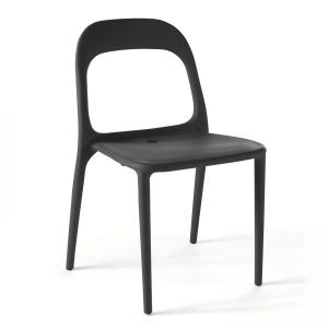 Chaise en plastique de jardin noir