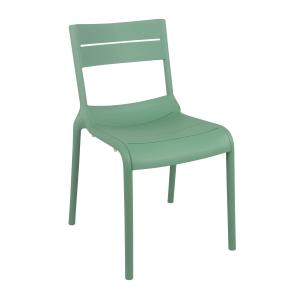 Chaise verte sauge de terrasse en plastique