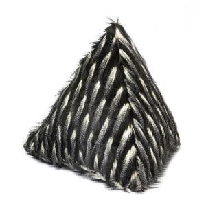 Coussin pyramide en fausse fourrure noire et blanche