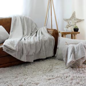 Couverture cocooning en imitation fourrure polyester gris 2…