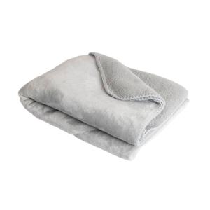Couverture plaid en microfibre polaire gris clair 130x170 cm