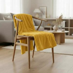 Couverture plaid jaune en poils longs 130x160 cm