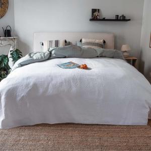 Couvre-lit coton blanc cassé 260x240 cm
