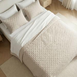 Couvre-lit uni matelassé extra doux beige clair 180x280 cm