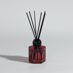 Diffuseur en verre rouge et noir parfum rose tonka 80ml