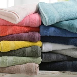Drap de bain en coton bleu paon 70x140