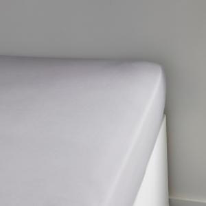 Drap housse grand bonnet pour lit  160x200 cm Gris clair