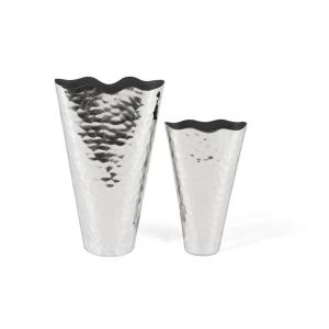 Ensemble de deux vases en aluminium avec une finition brill…