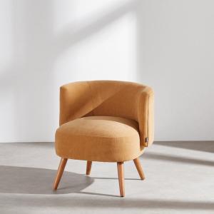 Fauteuil effet velours ocre