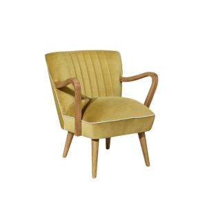Fauteuil en hévéa et velours jaune moutarde
