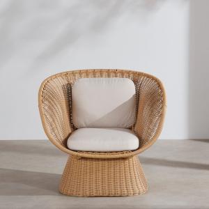 Fauteuil en résine tressée recyclée beige et coussins en po…
