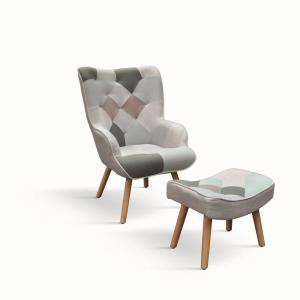 Fauteuil en tissu multicolore avec pouf