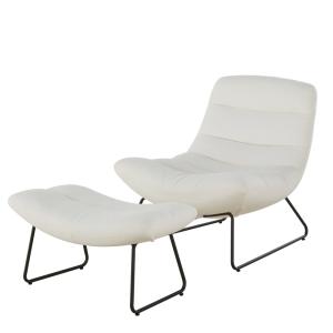Fauteuil et repose-pieds bouclettes écrues