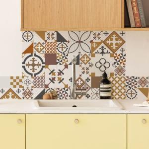 Fond de hotte adhésifaluminium - carreaux de ciment orange…