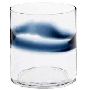 Gobelet en verre transparent et trait bleu