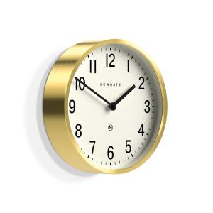 Horloge murale avec finition effet laiton
