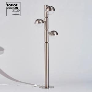 Lampadaire en inox gris avec 3 abat-jours globes transparen…