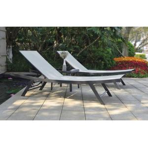 Lot de 2 bains de soleil et table basse polyester gris perl…