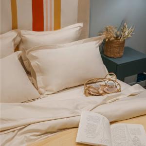 Lot de 2 taies d'oreillers en satin de coton beige 65x65