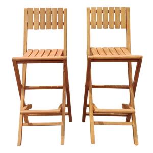 Lot de deux tabourets de bar pliables en bois de teak