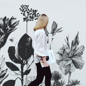 Papier peint panoramique fleurs des champs noir et blanc 15…