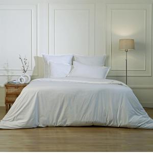 Parure   taies 50x70 percale de coton blanc 260x240