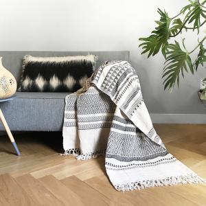 Plaid en coton écru à rayures natives 240x270