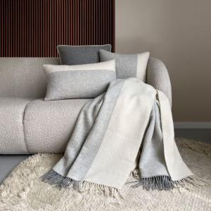 Plaid en laine gris naturel 140x200