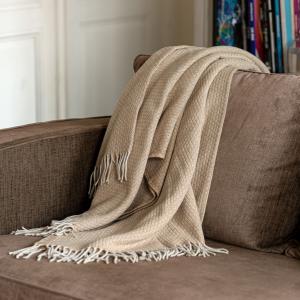 Plaid en mélange de matière laine moka 170 x 130