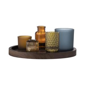 Plateau marron avec bougeoirs en verre