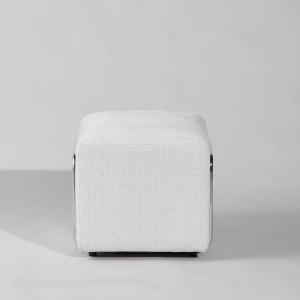 Pouf en textile blanc cassé et fer forgé chromé