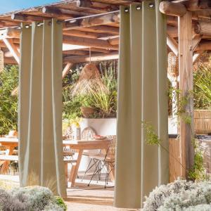 Rideau en polyester beige 135x240cm