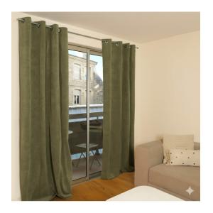 Rideau thermique occultant en velours côtelé kaki 140x260 c…