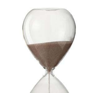 Sablier de décoration verre et sable rose poudré