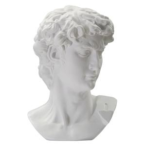 Sculpture en forme de tête d’homme en résine blanche 44x35,…