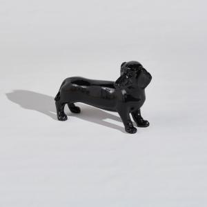 Statuette teckel en faïence noire L35